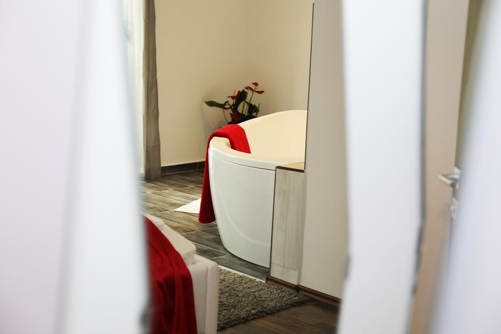 Velnoek Luxus Apartman Makó Exterior foto
